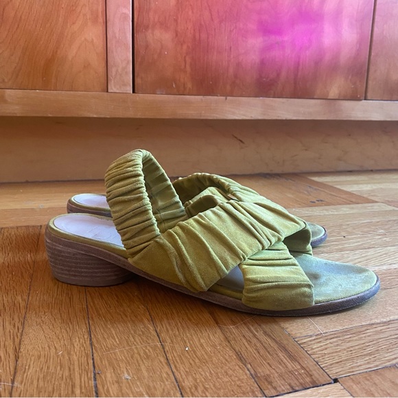 LD TUTTLE THE CANDLE - SULPHUR - Picture 4 of 15